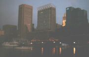 Bostoner Hafen am Abend