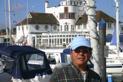 Vor dem 'Royal' Yachtclub in Lowestoft/England